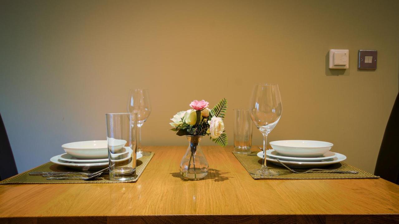 Superb City Center 1 Or 2 Bedroom Apts King Bed Southampton Buitenkant foto