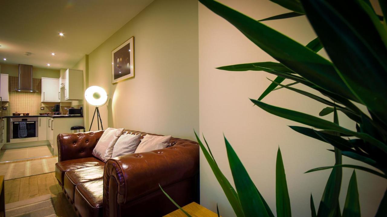 Superb City Center 1 Or 2 Bedroom Apts King Bed Southampton Buitenkant foto